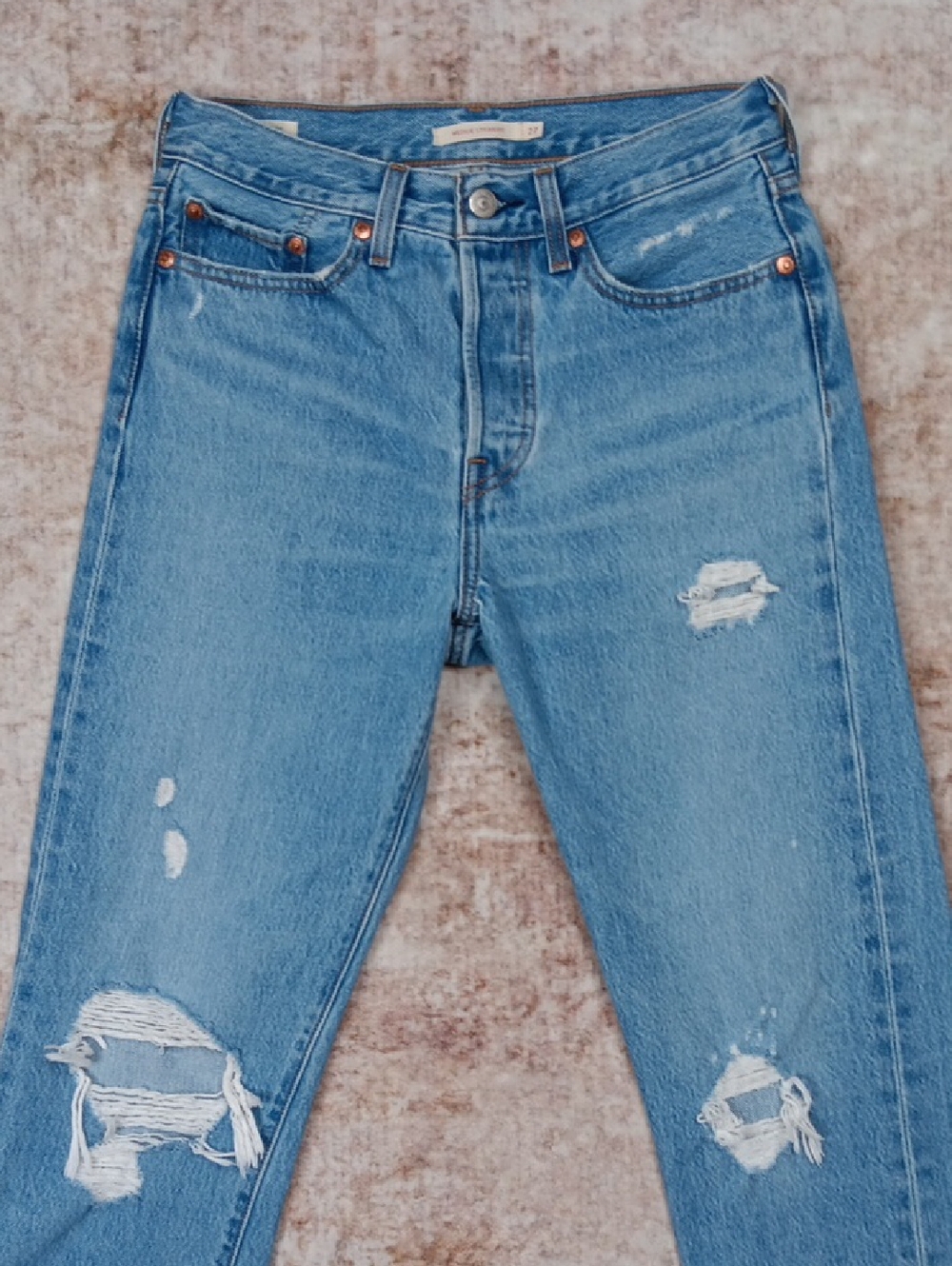 Levis Wedgie Straight Distressed Jeans Size 27 - Picture 7 of 10